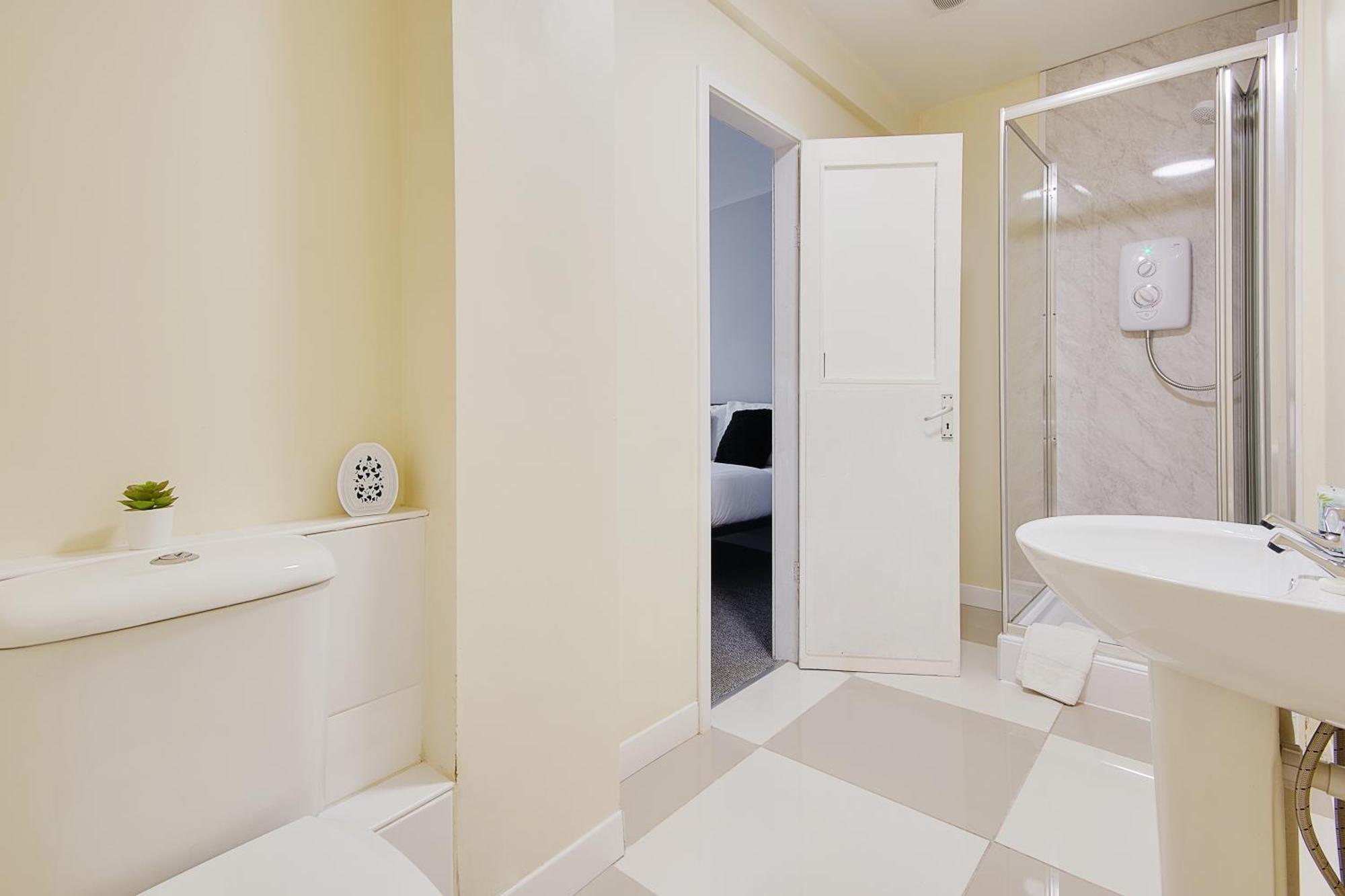 Serenity Hotel بورنماوث المظهر الخارجي الصورة